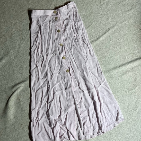 Aritzia Wilfred Amelie Button Skirt LIGHT PINK - Picture 2 of 8